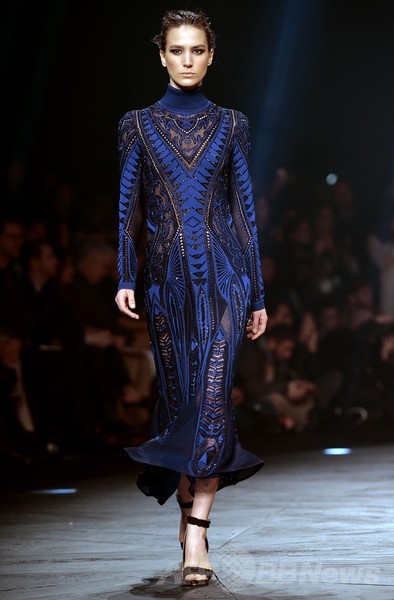 ＜14/15年秋冬ミラノコレクション＞ロベルト・カヴァリ