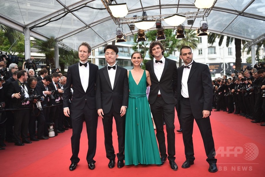 カンヌ7日目、エミリー・ブラントほか華やかなレッドカーペットをチェック