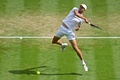 テニス、ウィンブルドン選手権、男子シングルス4回戦。リターンを打つダニエル・エライ・ガラン（2023年7月9日撮影）。(c)Glyn KIRK / AFP
