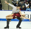 11-12フィギュアスケートGPシリーズ第2戦スケート・カナダ（2011 Skate Canada International）は30日、オンタリオ（Ontario）州ミシサガ（Mississauga）のハーシーセンター（Hershey Centre）でアイスダンスのフリーダンス（FD）が行われ、ショート・ダンス（SD）で首位に立っていたカナダのテッサ・ヴァーチュー（Tessa Virtue）／スコット・モイア（Scott Moir）組が、FDでも首位となる106.73点を記録し、合計178.34点で優勝を飾った。

合計155.99点で3位に入ったケイトリン・ウィーバー（Kaitlyn Weaver）／アンドリュー・ポジェ（Andrew Poje）組（2011年10月30日撮影）。(c)AFP/Geoff Robins
