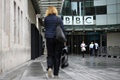 英ロンドンにあるBBC本社（2020年7月2日撮影、資料写真）。(c)Ben STANSALL / AFP