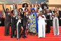 南仏カンヌで開催中の第71回カンヌ国際映画祭で、レッドカーペットに集まり人種差別を非難したアイサ・マイガら黒人、混血の女優たち（2018年5月16日撮影）。(c)AFP PHOTO / Alberto PIZZOLI