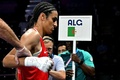 パリ五輪、ボクシング女子66キロ級2回戦。試合を後にするアルジェリアのイマン・ヘリフ（2024年8月1日撮影）。(c)MOHD RASFAN / AFP