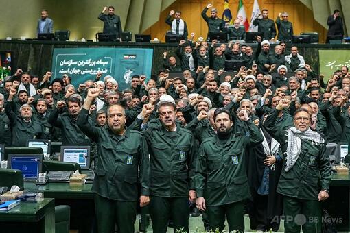イラン軍、「少なくとも6か月間」戦闘能力維持できる 報道官 写真6枚