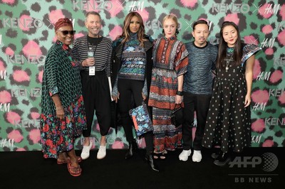NYで「ケンゾー×H&M」ローンチパーティー、クロエ・セヴィニーら登場 