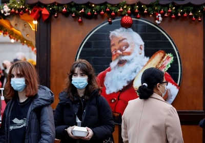 英首相、クリスマスにコロナ対策強化せず