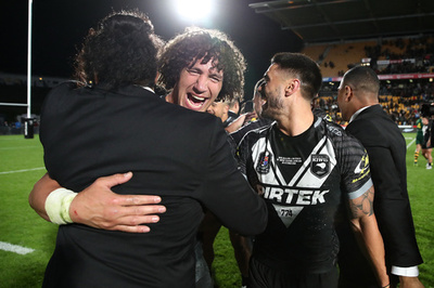 試合中に電子たばこ喫煙動画を撮影、豪ラグビークラブが選手解雇