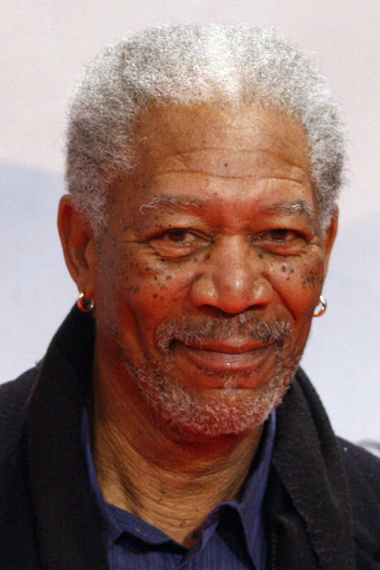 米俳優モーガン・フリーマン、自動車事故で重傷