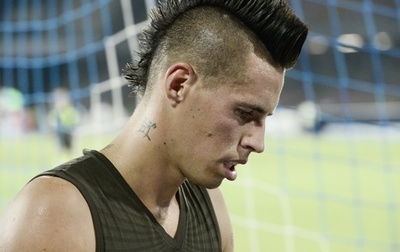 ナポリがサッスオーロと引き分ける、開幕からの連勝止まる