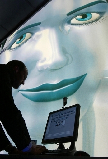 米国の19歳男性、ウェブカメラの前で自殺 動画が一時動画共有サイトに