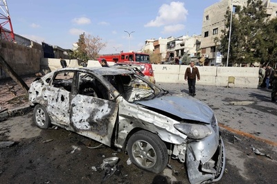 シリア首都、警察施設で自動車爆弾が爆発 9人死亡