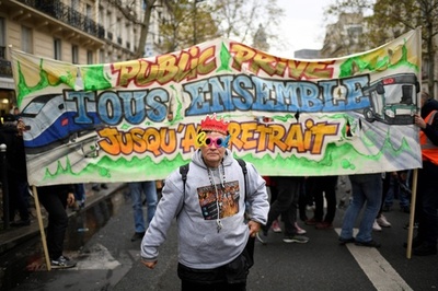 仏ゼネスト、3週間目に突入 クリスマス休暇直撃、年明けまでこう着か