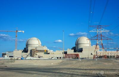 アブダビの原発敷地内に無人機攻撃、火災発生 