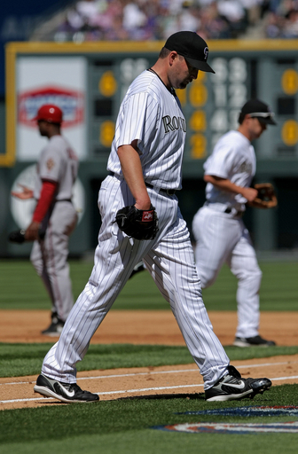 ロッキーズ 本拠地での開幕戦を白星で飾れず