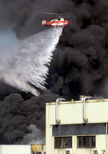 双龍自動車スト、警察特殊部隊が参加して鎮圧作戦 韓国