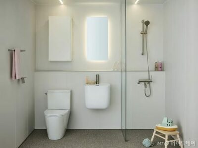 「トイレは座って使え」は無理難題か？…交際女性が「厳守」要求、困惑する韓国男性