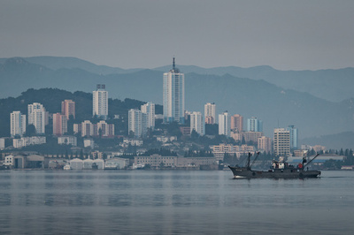 北朝鮮、拿捕したロシア漁船を2週間ぶりに解放