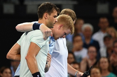 ディミトロフが4強、試合では負傷したエドモンドを助ける場面も ブリスベン国際