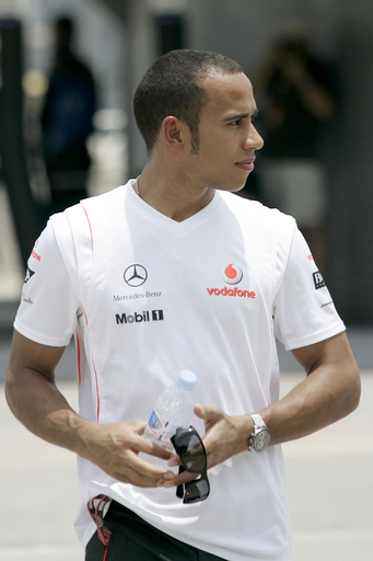 08F1第2戦マレーシアGP開幕を控え、各ドライバーが会場入り