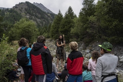 イタリア・アルプスで体験、「ネアンデルタール人のサバイバル・コース」