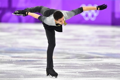フィギュア団体戦・男子SPで10位のベセギエ