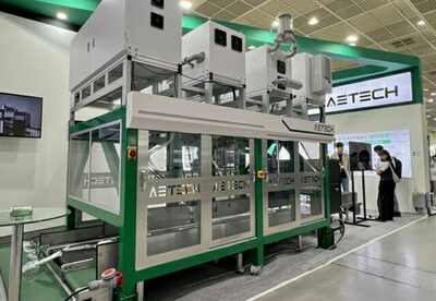 廃棄物から「カネになる材質」を選別する韓国のロボット