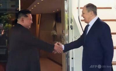 金正恩氏、ロシアに「無条件の支持」　ラブロフ外相と会談