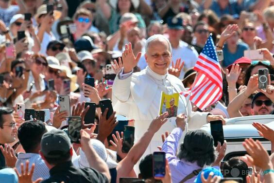 教皇レオ14世、パレスチナのアッバス議長と初の電話会談