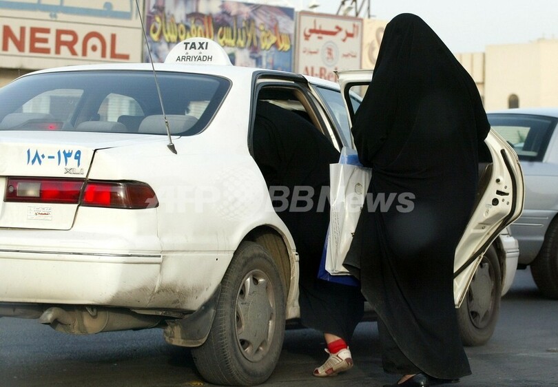 サウジアラビアの女性も車を運転したい 国王に請願書提出 写真1枚 国際ニュース Afpbb News