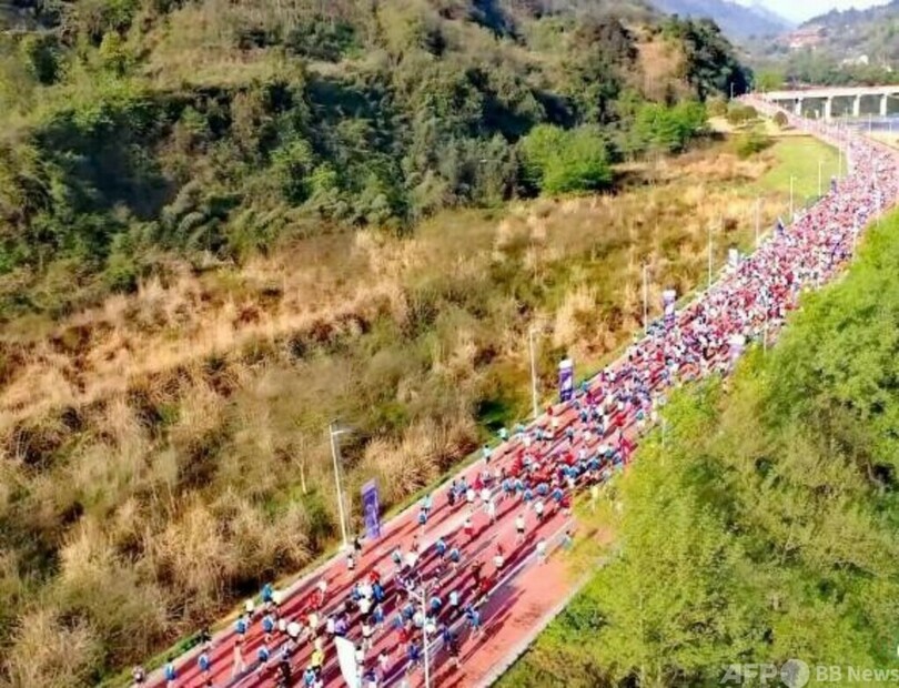 「マラソン参加型旅行」がブームに 中国