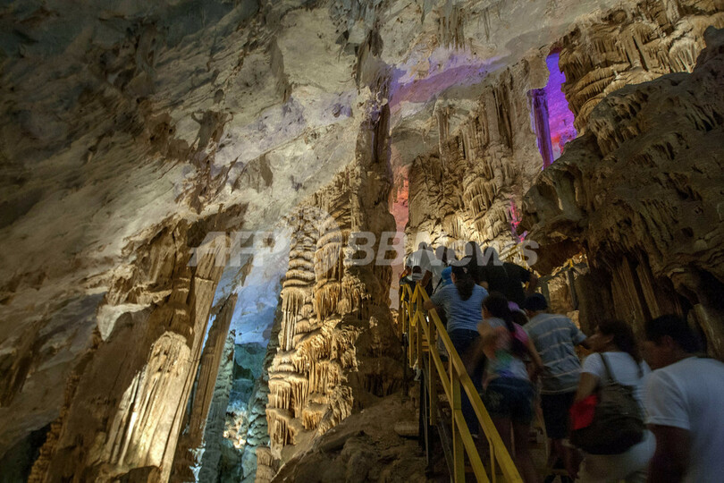 神秘の地下空間、メキシコ・ガルシア洞窟