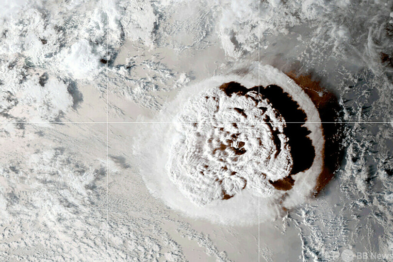 トンガ噴火の威力、広島原爆の数百倍 NASA