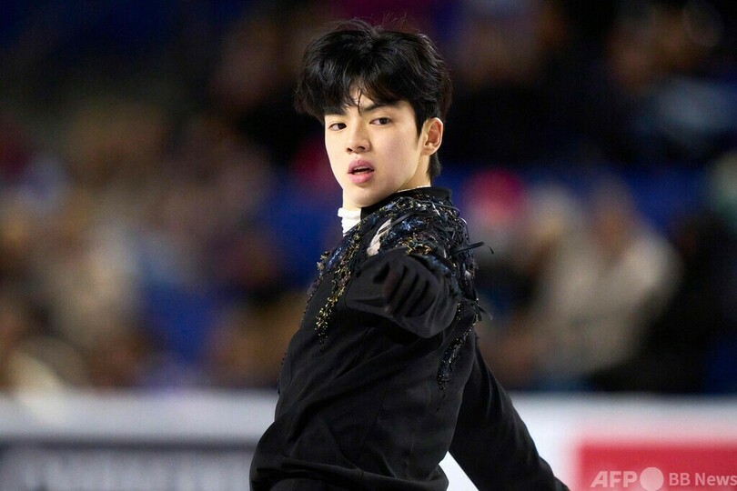 山本草太がSP首位 スケートカナダ