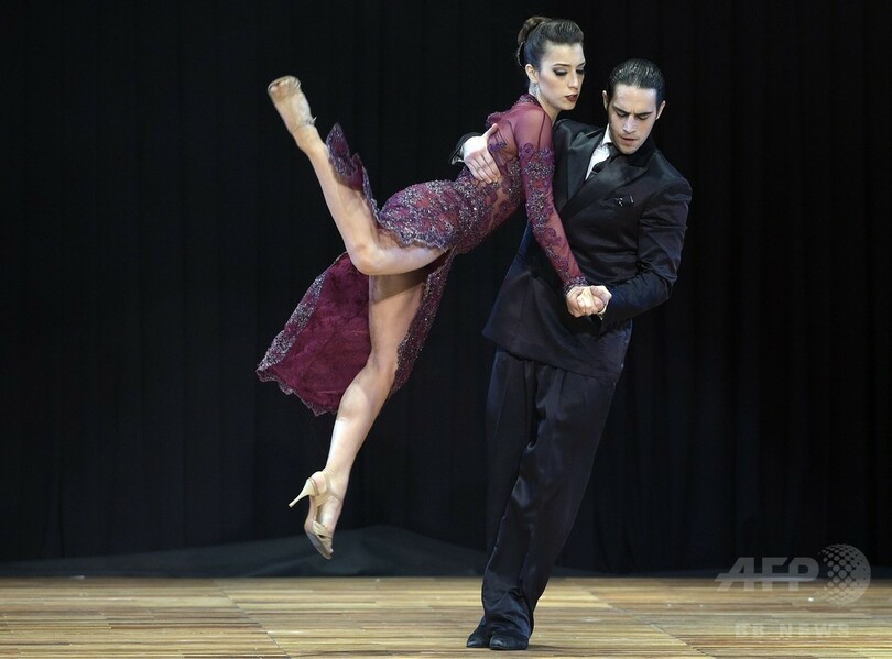 タンゴ世界選手権、同性ペアが初めて入賞