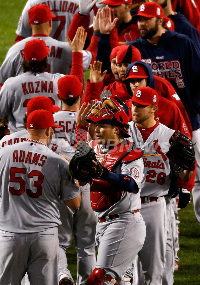 カージナルスがレッドソックスに競り勝つ、対戦成績は1勝1敗のタイに