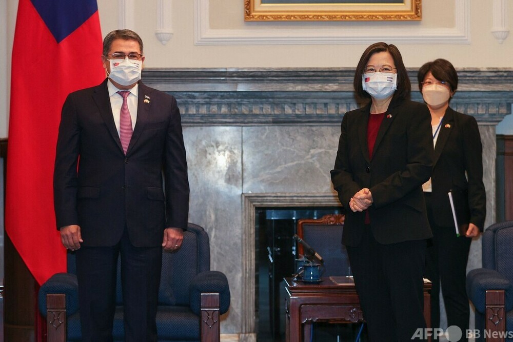 台湾訪問中のホンジュラス大統領、支援を改めて表明 写真2枚 国際ニュース:AFPBB News