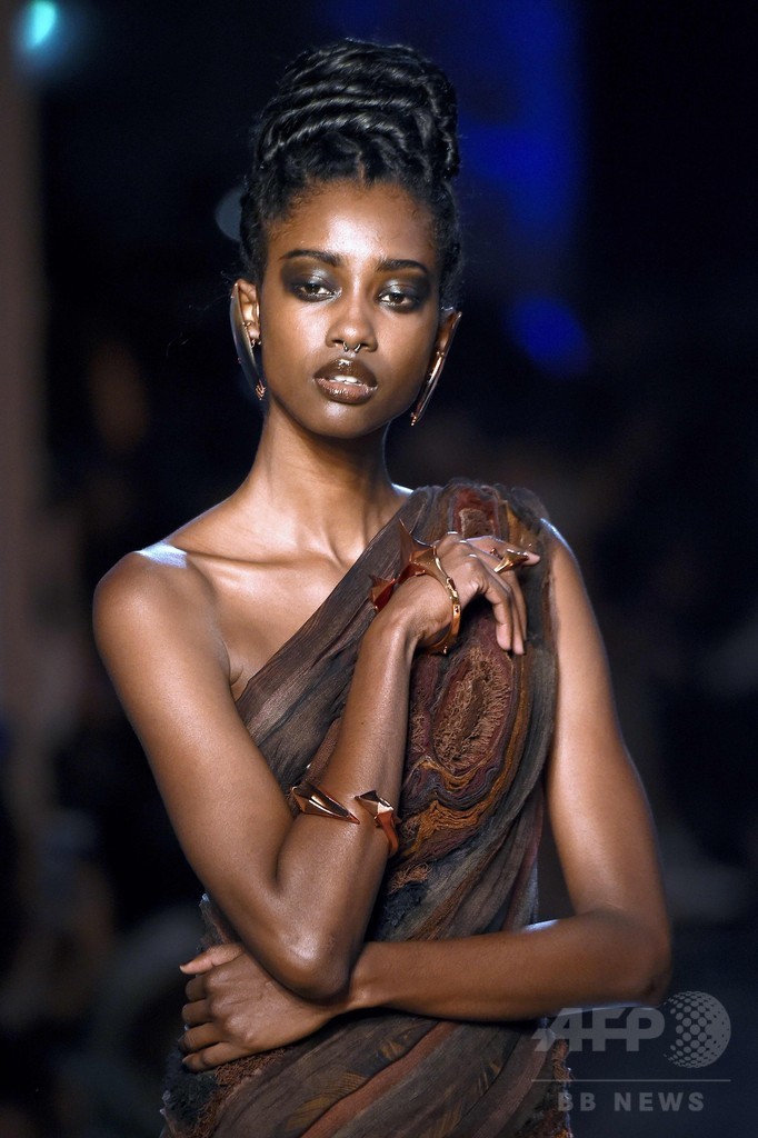 「ジャンポール・ゴルチエ」16/17年秋冬パリ・オートクチュール