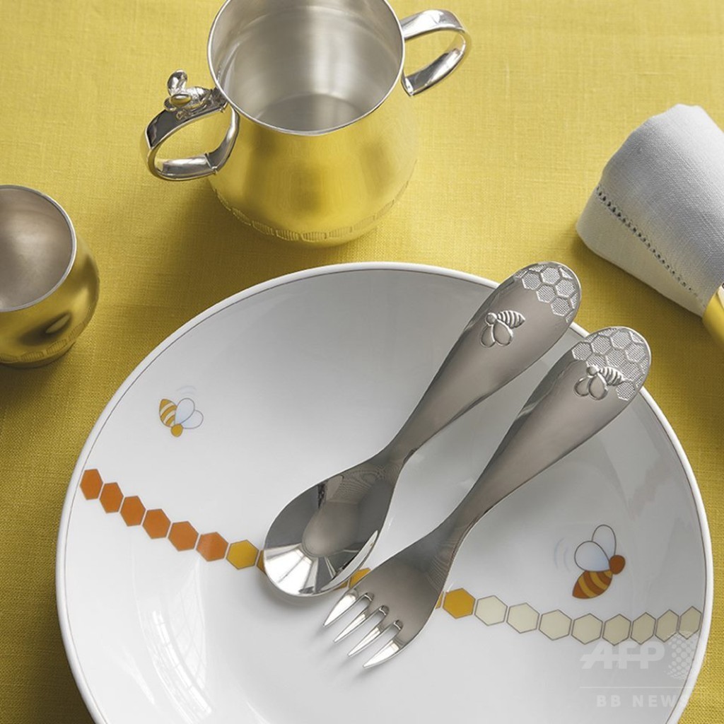 「クリストフル」“はち”モチーフの新作ベビーコレクション  