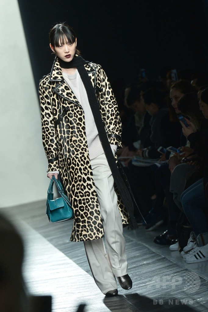 「ボッテガ・ヴェネタ」16/17年秋冬コレクション