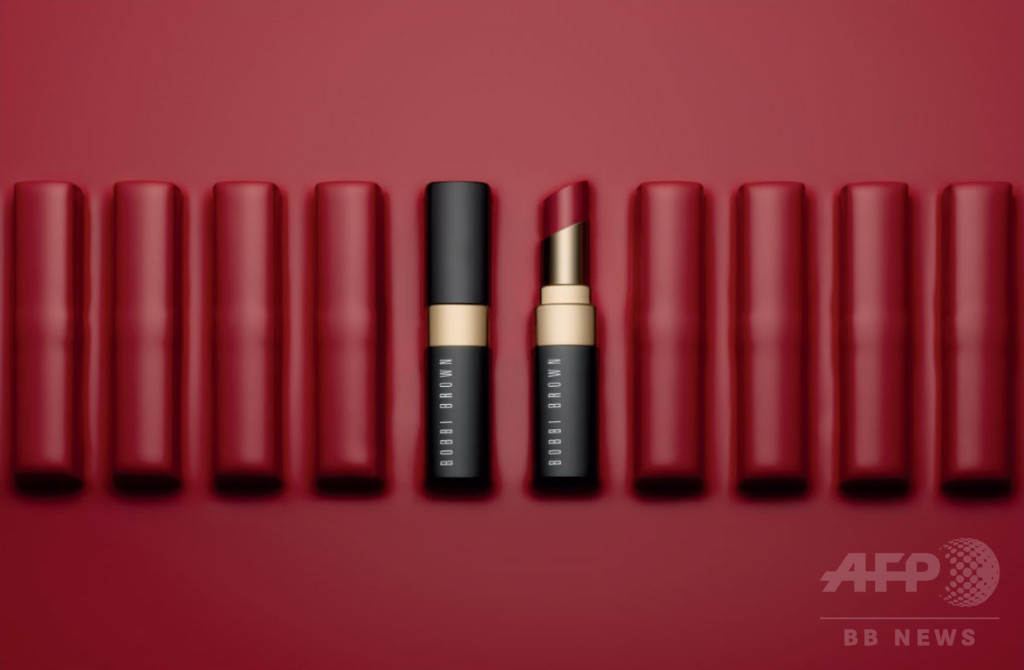 「ボビイ ブラウン」保湿&発色を備えるオイルベースリップカラー  