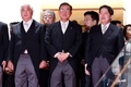 東京都内の首相官邸で、写真撮影に臨む石破茂新内閣の閣僚（2024年10月1日撮影）。(c)Rodrigo Reyes Marin / POOL / AFP