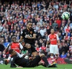 14-15イングランド・プレミアリーグ第8節、アーセナル（Arsenal）対ハル・シティ（Hull City）。チーム2得点目を決めるアーセナルのダニー・ウェルベック（Danny Welbeck、左、2014年10月18日撮影）。(c)AFP/GLYN KIRK