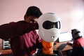 ネパールの首都カトマンズにあるスタートアップ企業パアイラ・テクノロジーのエンジニア（2018年10月31日撮影）。(c)Prakash MATHEMA / AFP