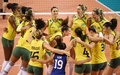 女子バレーボール・ワールドグランプリ（FIVB World Grand Prix 2014）決勝ラウンド最終日、日本対ブラジル。試合に勝利し喜ぶブラジルの選手（2014年8月24日撮影）。(c)AFP/KAZUHIRO NOGI