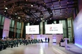 ロシア・モスクワ州で、兵士らと面会するウラジーミル・プーチン大統領。スプートニク配信（2024年6月14日撮影）。(c)Alexander KAZAKOV / POOL / AFP