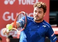 男子テニス、楽天ジャパンオープン、シングルス準々決勝。リターンを狙うスタン・ワウリンカ（2015年10月9日撮影）。(c)AFP/Toru YAMANAKA
