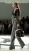 米ニューヨーク市内で発表された「ロダルテ（Rodarte）」14/15年秋冬コレクション（2014年2月11日撮影）。(c)AFP/Don Emmert