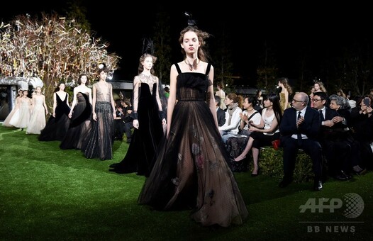 ディオール」都内でファッションショー開催 写真16枚 国際ニュース