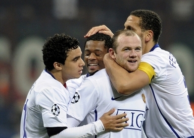 マンチェスター・ユナイテッド ミランに先勝、ルーニー2得点 写真15枚