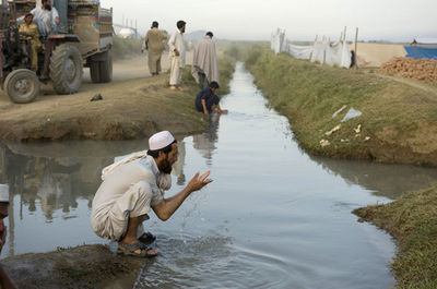 パキスタン軍、タリバンと激しい市街戦に